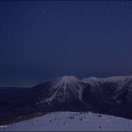 Язычница (гора Стахановская) под звездами